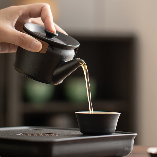 
BEYZK small tea plate, two people, Kung Fu small tea set, simple and modern home use SN3886, black pottery lifting beam, four cups, imitation black gold small square plate