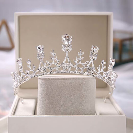 Crown tiara 18 adult gift internet celebrity birthday fairy princess crystal crown bridal tiara high-end new style SN4559 26 styles - silver simple decoration