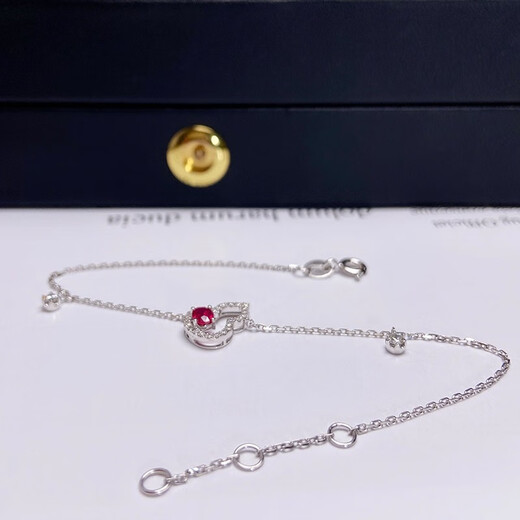 Eba natural pigeon blood red ruby bracelet 18K gold inlaid with diamond colored gemstone bracelet as a birthday gift for girlfriend 0.5 carat customized