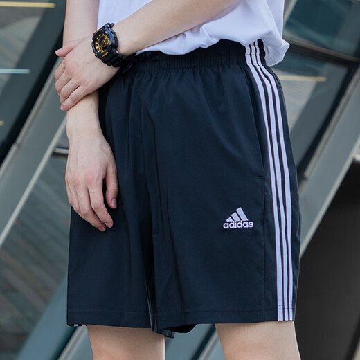 阿迪达斯（adidas） 男子运动套装 夏新款时尚短袖透气舒适t恤衫休闲短裤时尚两件套 经典黑/IC9282+IC1484 XL/185