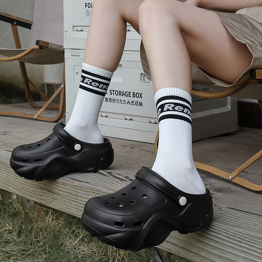 
QYCKABY pregnant women's hole shoes for women 2025 summer new style wearable non-slip beach shoes on the seaside thick-soled heightened sandals for women, black [Kapipala] 37-38 standard size (inner length 240MM)