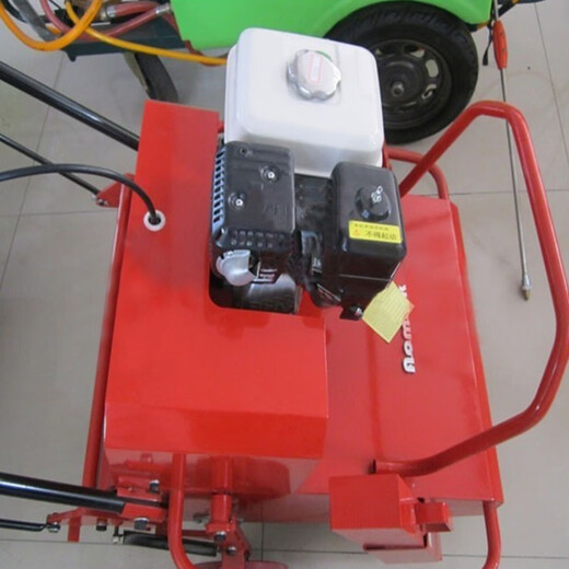 Garden turf maintenance hand-held self-propelled lawn permeable ventilation drilling golf football field lawn drilling machine lawn drilling machine (4.5kw)