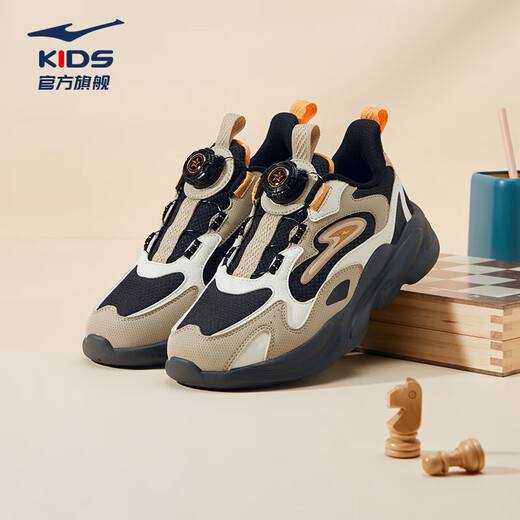 Hongxing Erke (ERKE) children's shoes, unisex children's morning star IP style knob buckle cushioning casual sports shoes black/light linen 38