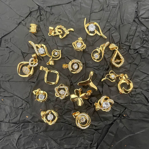 Junkiss 18K gold pendant women's gold necklace single pendant single gold clavicle chain single pendant without chain 18k gold (small waist 0.3cm) special price