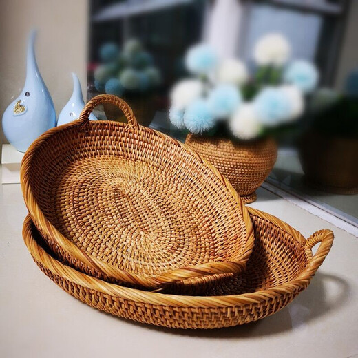 Zhenculinary Vietnamese oval woven fruit basket with handle, living room snacks, groceries, candy, melon seeds, hotel restaurant, fruit tray, coffee table, fruit bread, dessert storage basket, oval fruit basket 38*32*12CM