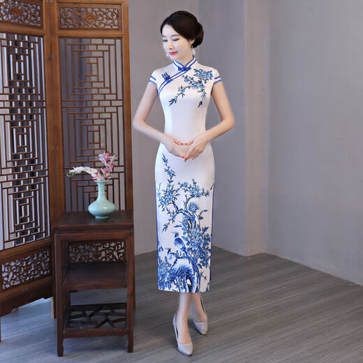 Timochi catwalk welcome cheongsam Chinese style blue and white porcelain long elegant young girl 2022 improved performance dress 2806 XL