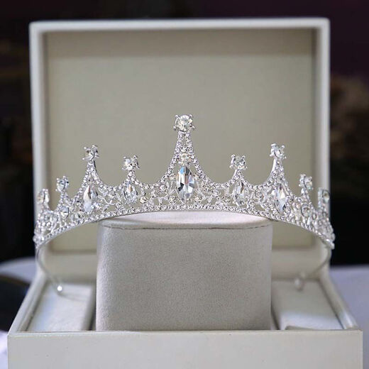 Crown tiara 18 adult gift internet celebrity birthday fairy princess crystal crown bridal tiara high-end new style SN4559 26 styles - silver simple decoration
