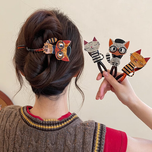 Two Worlds of Love, Adorable and Cute Cat Twist Clip 2025 New High-Quality One-word Grip on the Back of the Head, Women's Hairpin Headwear, Recommended by the Store Manager, Two-piece Set