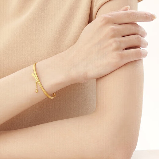Zhou Shengsheng Gold Bracelet, Gold hanging gold bead bracelet, Marriage and Marriage Three Gold 15912K Priced 05 circles 12.45 grams