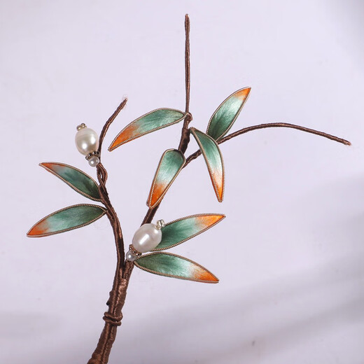 Sang Shang brooch Chinese style elegant bamboo leaf brooch silk cloisonné velvet flower new Chinese style daily wear simple niche jewelry green