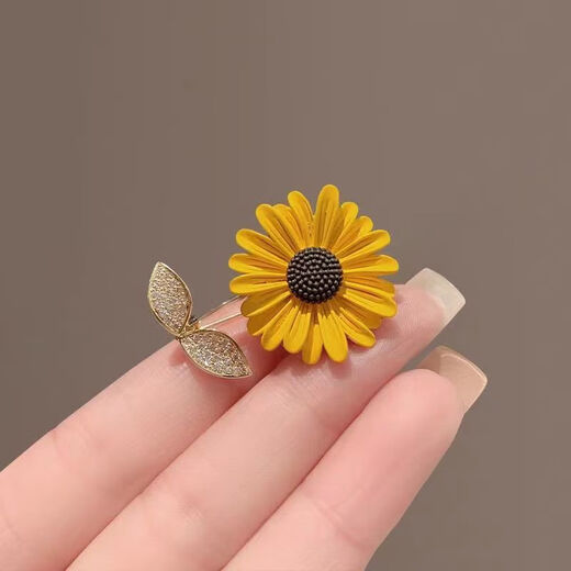 Peizhou Sunflower Corsage Brooch Women's Exquisite Design Niche Cute Suit Sweater Luxury Pin Accessories Cute Sunflower Brooch Pin