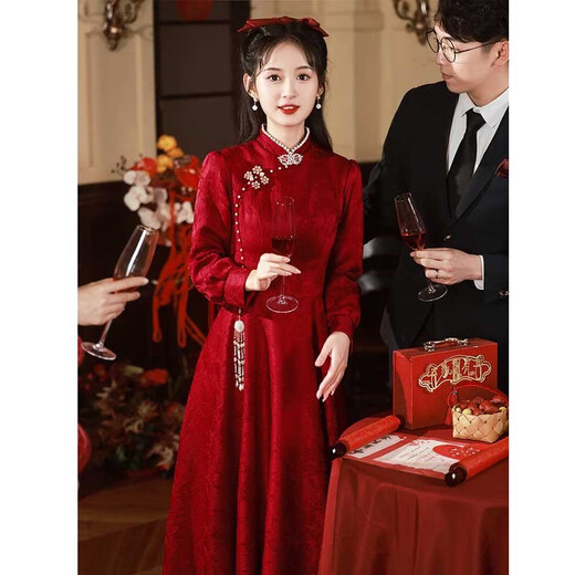 Seidler long-sleeved cheongsam toast dress bride 2026 new winter velvet red new Chinese style engagement wedding dress slim burgundy regular style S