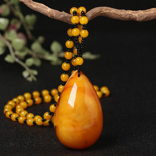 Fat Donglai's same beeswax pendant for old men and women, chicken fat yellow amber long necklace, second generation ethnic style pendant, blood amber water drop bead chain
