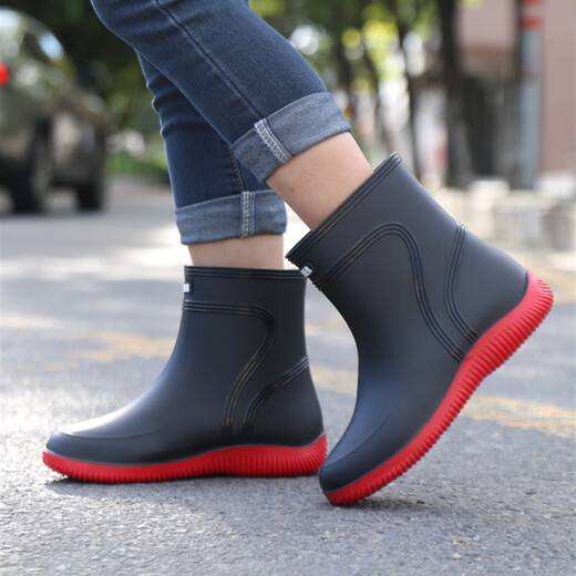 2024 Wasserdichte Schuhe Männer und Frauen Regenstiefel modische kurze Röhrchen verdickte warme Gummischuhe Arbeit nicht rutschfischer Fischerei Kücherin Regenstiefel Schwarz [Einzelschuhe] Standardgröße 38