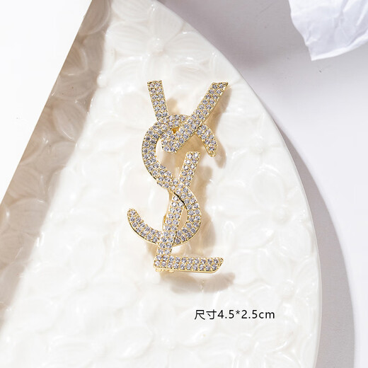 Zhongyi suitable for Yang Shulin brooch, high-end women's 2024 new gold letter logo small fragrance style suit, gold small size (4.5*2.5cm) A054