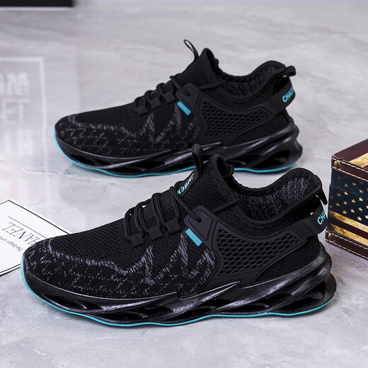 2025 Nouvelles chaussures décontractées Chaussures minces respirantes pour hommes Chaussures en maille tendance pour hommes chaussures de sport chaussures de lame chaussures noir et bleu 42