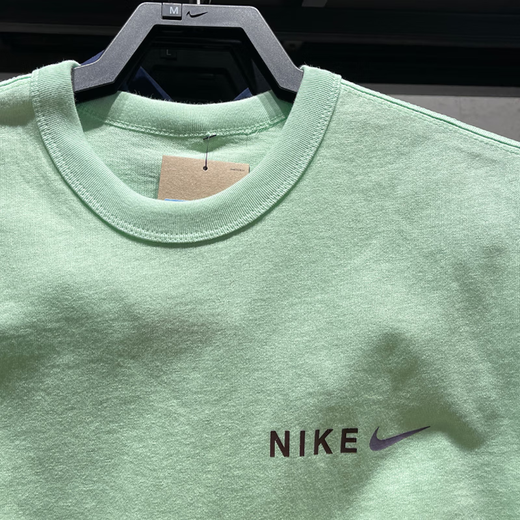 Nike (Nike) мужской футболист с короткими рукавами.