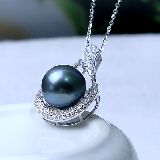 Manzhutang light luxury jewelry Tahitian black pearl pendant S925 silver single black pearl pendant clavicle chain for wife and mother 11-12mm with silver chain