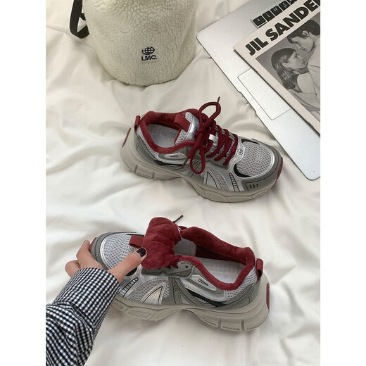 Pupan daddy shoes for women in winter with velvet thick soles and velvet daddy shoes for women with winter design versatile casual shoes for women to keep warm Mi Xing-velvet style Collect and follow for priority delivery 35