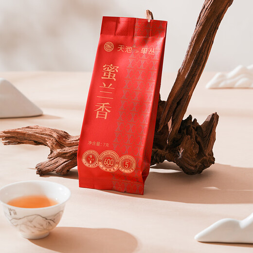 1392 Industria del té de Tianchi [Las montañas de primavera son como dai] Phoenix Single Cong Tea Milan Fragance Duck Shit Fragance Doble Par Resal Té Regalo Chaozhou Single Cong Té Milan Fragancia Fragancia Doble Par de pares 168G*1 Caja