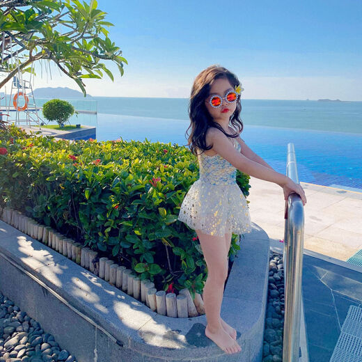 
Princess Xinnan dress girl swimsuit soaked in hot spring cute one-piece baby swimsuit internet celebrity 3-year-old child girl swimsuit swimsuit + hat [110-120cm/35-40Jin [Jin equals 0.5 kg]]