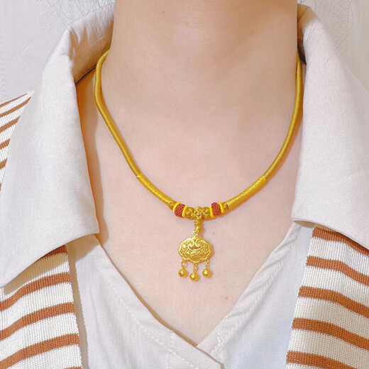 Chenxiangfu old phoenix ancient gold Ruyi peace lock pendant pure gold 999 lotus hollow word 