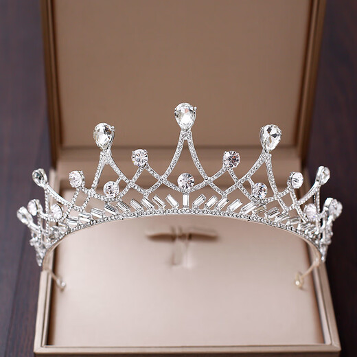 Crown tiara adult bride crown wedding atmosphere Japanese and Korean wedding hair accessories 18th birthday O style silver crown 15*6CM