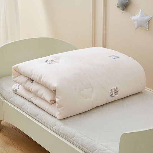 Disney Baby Pure Cotton Quilt im Sommer Neugeborenen Frühling und Herbst verdickte Abdeckung Quilt Kindergarten Klimaanlage ist in allen Jahreszeiten universell.
