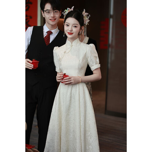 
Messbeth white cheongsam engagement dress can be worn normally with collar registration dress for women's banquet evening dress. Small white M suggests 96-105Jin [Jin equals 0.5 kg]