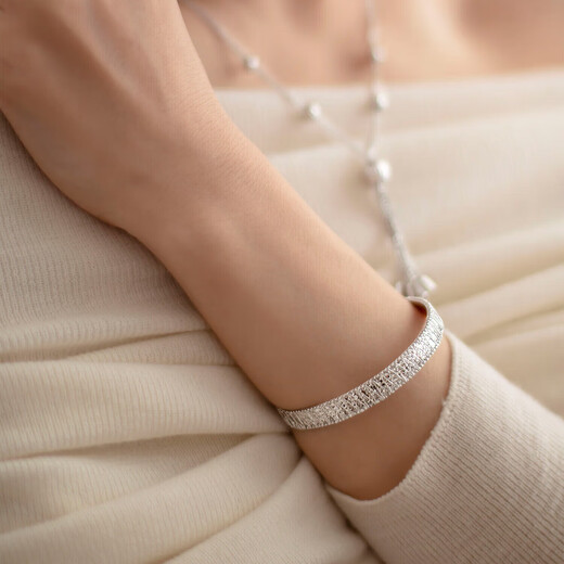 Lukfook Jewelry Platinum 950 Gypsophila Platinum Bracelet Women's Solid Chain Bracelet Price Approximately 10.25g