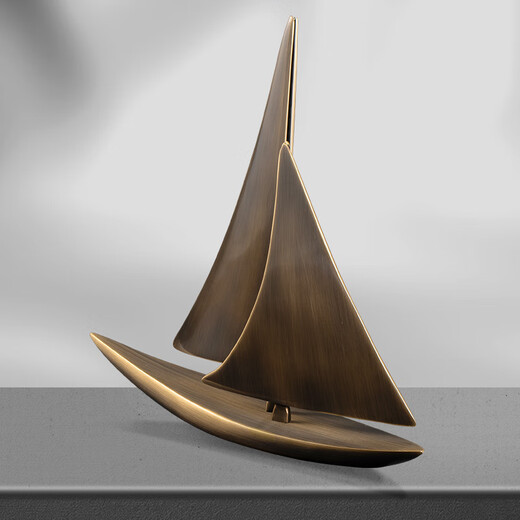 
Amro is smooth sailing, copper ornaments, home living room, TV cabinet, wine cabinet, office decoration, handicrafts, housewarming gifts, golden copper <Ride the wind and waves> small