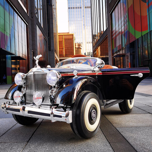 Samat remote control car children's electric car four-wheeled Rolls-Royce classic car for boys and girls rocking toy car can sit on white