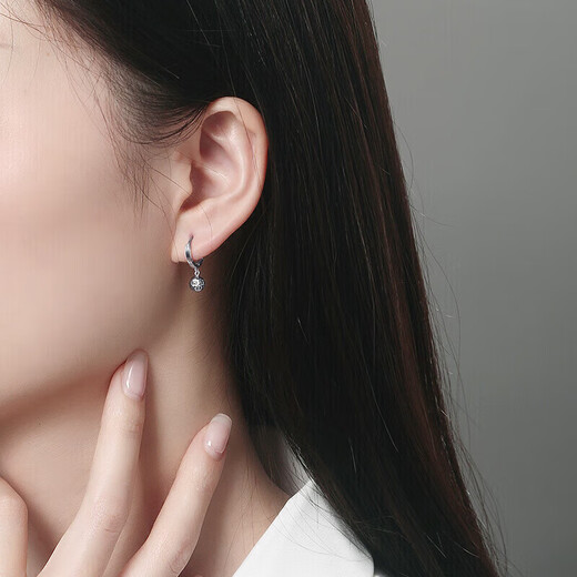 Safir's birthday gift platinum earrings PT950 platinum ball earrings and flower earrings, one pair, about 1.85 grams