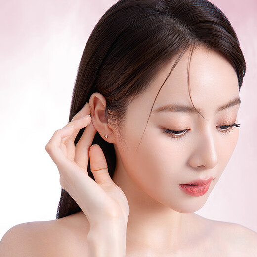 Saturday Fu Platinum Earrings Women's Platinum Simple Versatile Bright Three-dimensional Love Earrings 1.09g