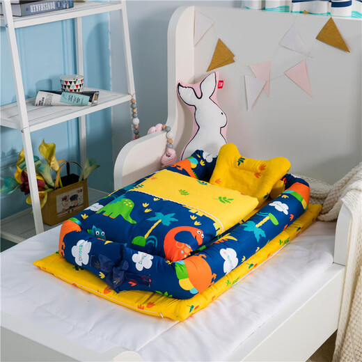 
Haqu Newborn Crib Middle Bed Removal and Washing Portable Baby Bloom Blog Diaper Cushion Baby Pillow Travel Crib Middle Bed Cloud (removal and wash belt quilt) 90*50