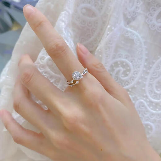 Pt950 platinum brilliant star moissanite diamond ring female niche design proposal wedding platinum diamond gift to wife light luxury model brilliant star main stone 50 points No. 11