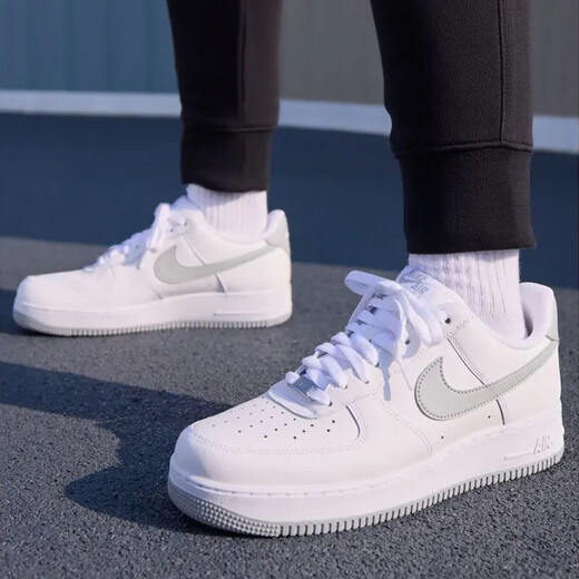 Nike NIKE cushioning sneakers men's Air Force 1 AIR FORCE 1 sneakers FJ4146-100 white gray 43