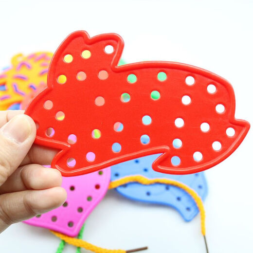 Traying Botu Los juguetes de la tabla de enhebrecimiento para niños Botears Kindergarten Educación temprana Educativa Animal Fruit de transporte Deja de 1 a 3 años en bolsas de 20 piezas 20 cuerdas de color de color al azar