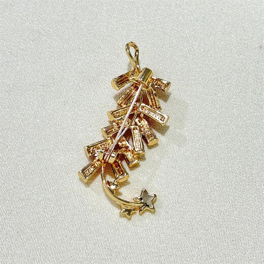 Rong Xia 2025 New Year Chinese Style Red Creative Firecracker Brooch High-end New Year Personalized Pin Corsage Brooch Accessories White