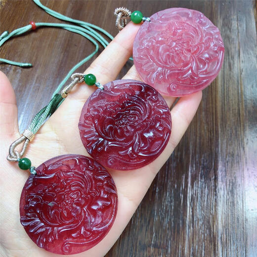 Lianju Natural Strawberry Wafer Brand Pendant Carved Peony Flower Pendant Pink Crystal Fairy Pendant 5cm A40 Nine-tailed Fox + 6mm Ball Bead Sweater Chain