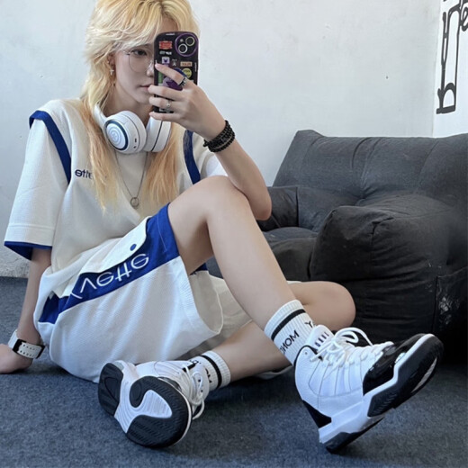 Nike (Nike) Zapatos de mujer Air Jordan Big Children's Shoes Max Aura Xiaokang Button Cashioning Basketball Zapatos Sports AQ9214-121 36.5