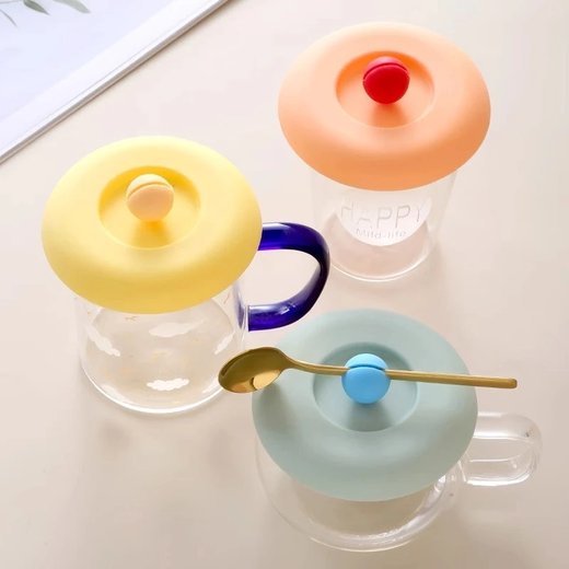 1 pack Creative and cute silicone lid Universal round cup lid can hold a spoon Universal cup dust cover Dust-proof cup lid-random color 3 pcs