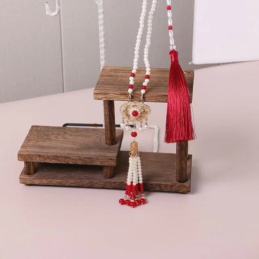 Pei Nanwei, ancient style cloud-backed tassel necklace, horse-faced skirt accessories, retro pendant, Hanfu soft necklace, national style cheongsam jewelry, 1 red necklace with pressed placket