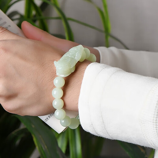 A thousand-year-old jade Hetian jade Pixiu bracelet Men's blue and white jade roadway jade bracelet [green green Pixiu bracelet] QZD2610z