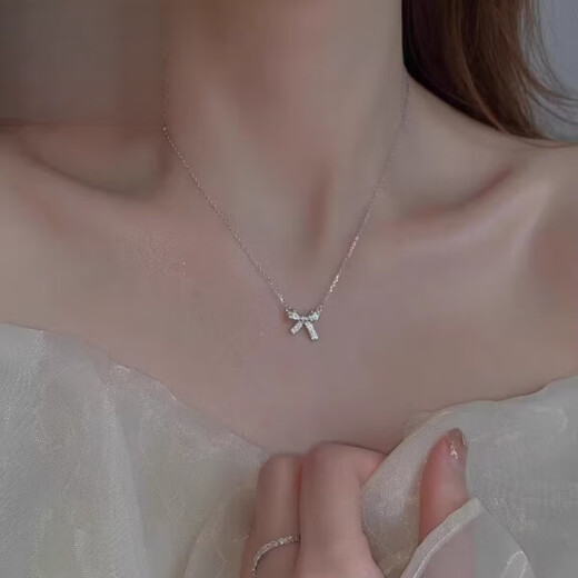 Guanpu Pavilion Fat Donglai's same style pt950 platinum bow necklace PT950 women's summer light luxury platinum clavicle chain for Valentine's Day bow set chain