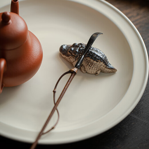 Cute little crocodile tea pet ornaments for crafting, exquisite tea toys, creative tea table decorations, fish tank landscaping <Lying style + sitting style>Little crocodile tea pet/CYY