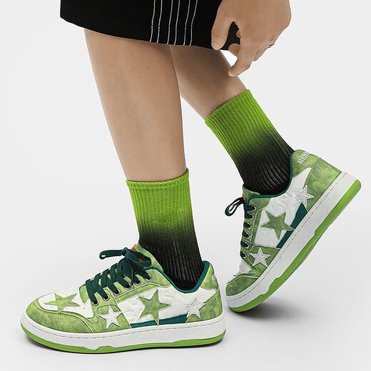 
Wanmando extra-large size men's shoes for spring new 46 men's board shoes 47 leather casual shoes 48 sports star shoes thick sole 9922 green cashew flowers 35