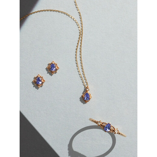 Fat Donglai quality tanzanite earrings niche rhombus silver gold-plated zircon Japanese set Qiunai pair of earrings