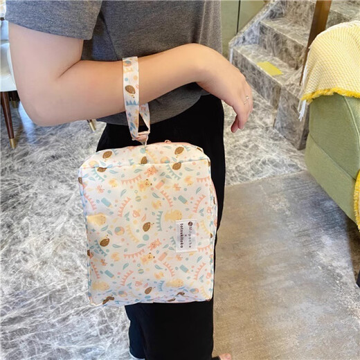 Wenzhi Baby wasserdichtes Baby Hanging Bag Wickelbeutel Windel Ausflug Aufbewahrung Krippe Kleidung Windel tragbarer Babybaby Stil [6*18*21 cm]