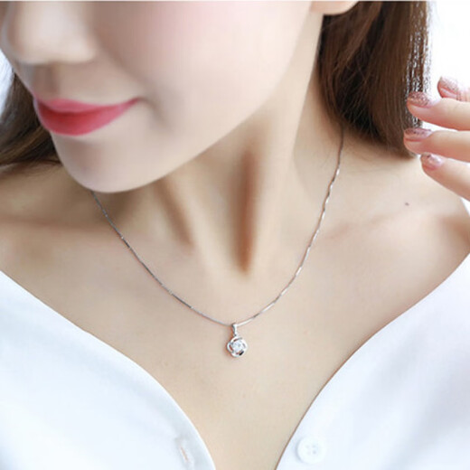 Nilan platinum pt950 necklace 18K gold women's four-leaf clover diamond pendant Valentine's Day gift box chain + pendant